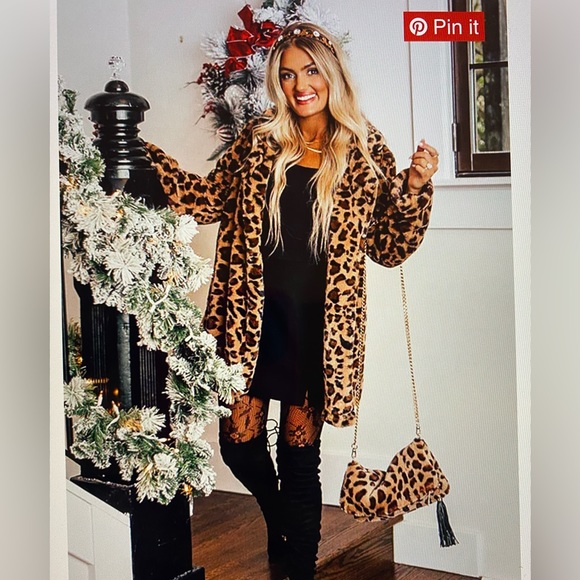 Impressions Online Boutique Jackets & Blazers - Influencer life plush leopard coat